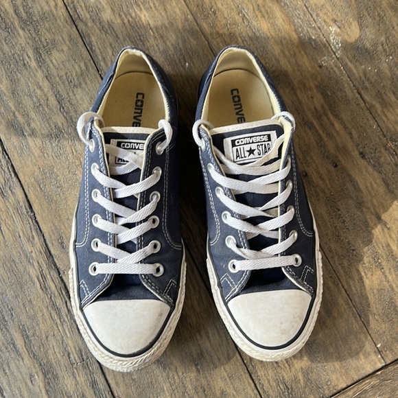 Navy Chuck Taylor All Star Classic - Picture 3 of 8